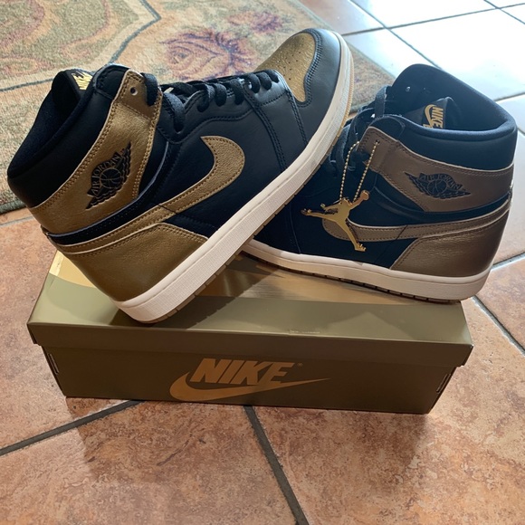 Jordan 1 Retro High OG "Black And Gold" Men's shoe - Picture 8 of 15